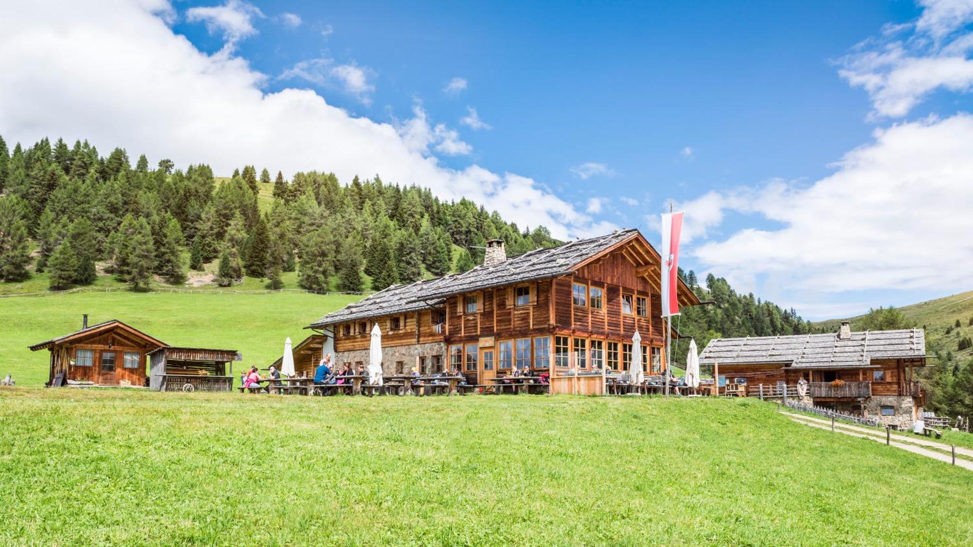 Schutzhuette Kreuzwiesenalm Luson Kültér fotó